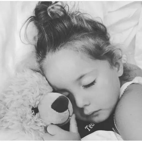 Eddy the teddy bear giving cuddles